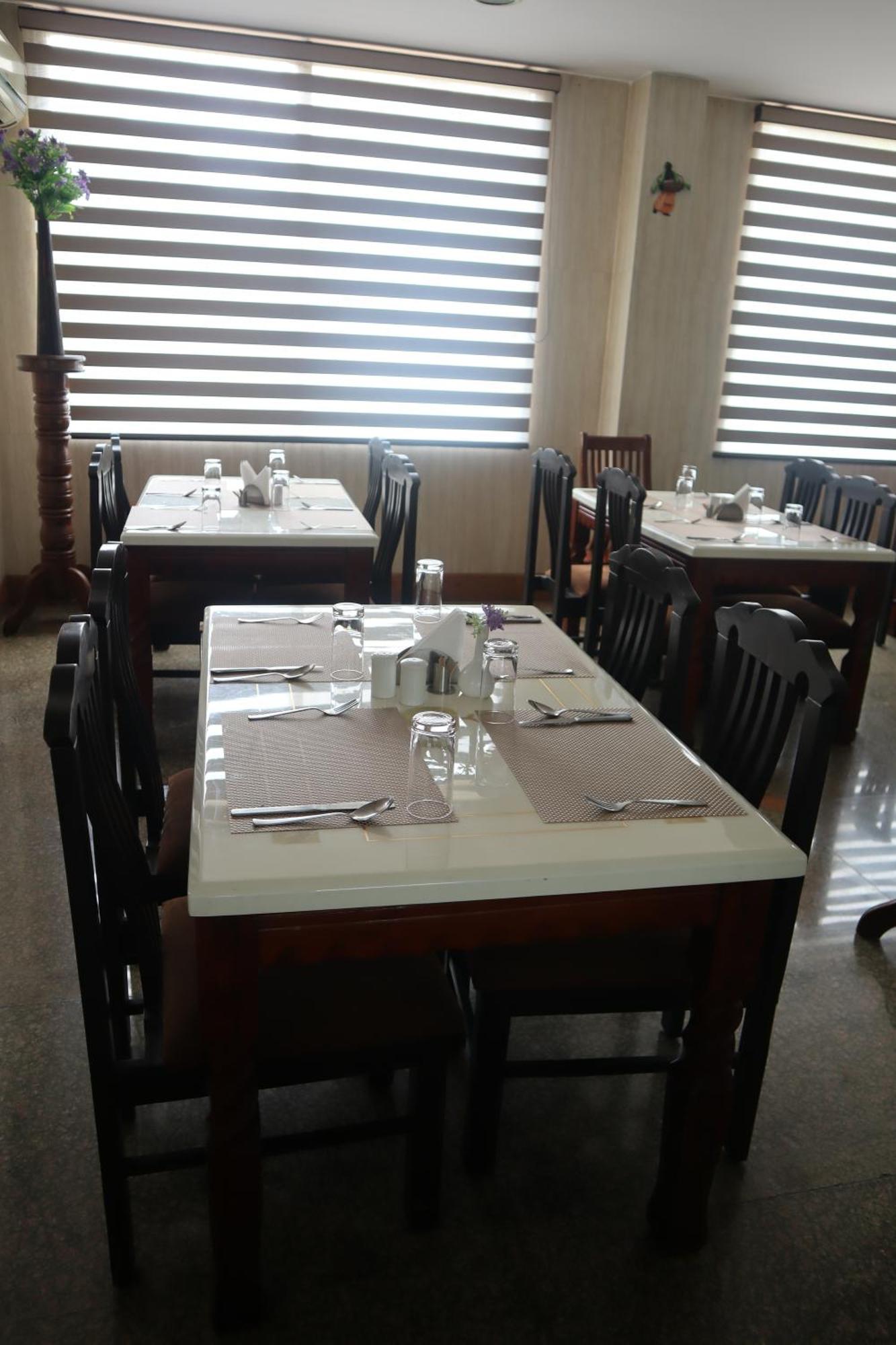 Hotel Presidency Kempegowda International Airport Bangalore Bagian luar foto