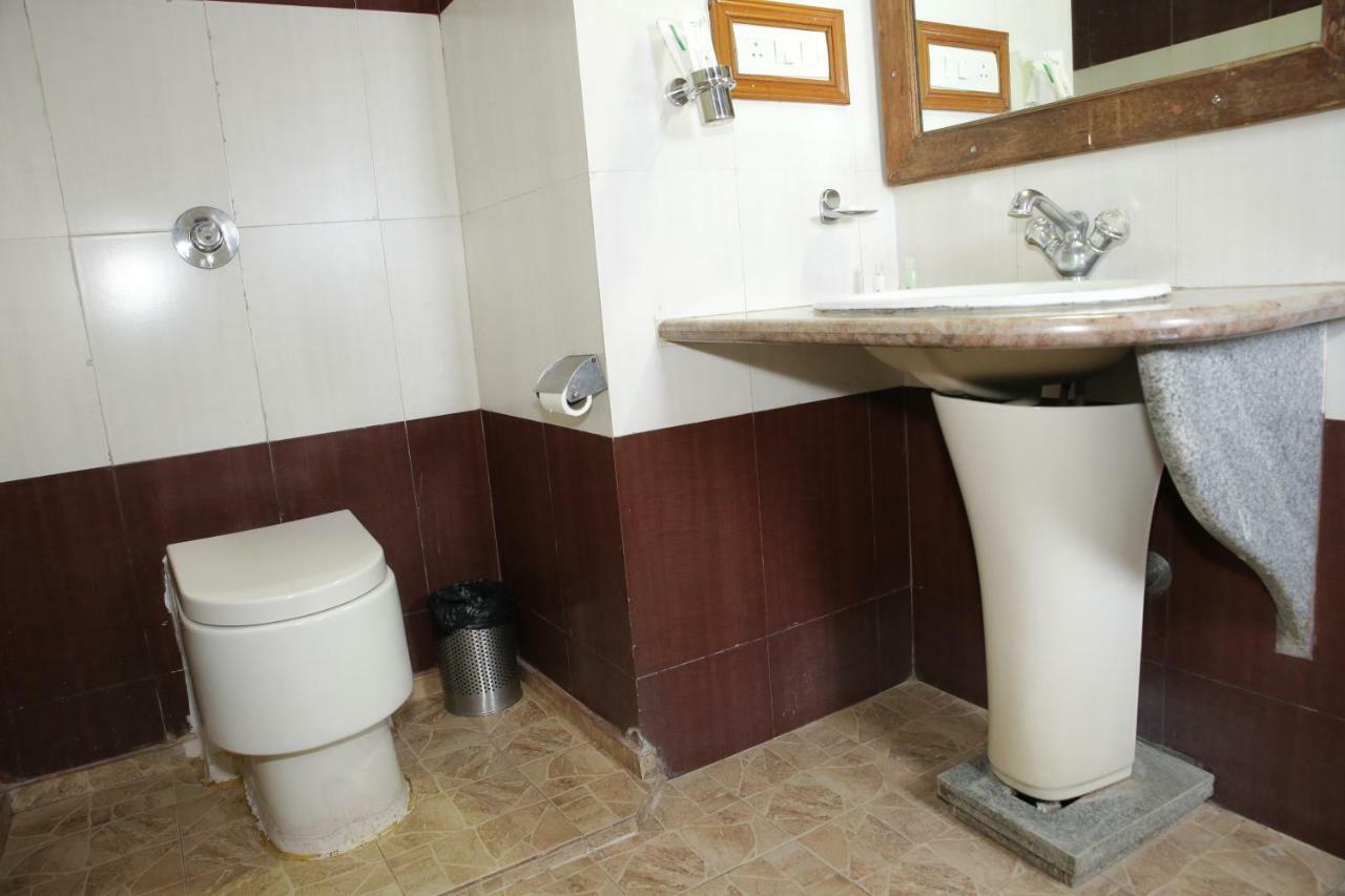 Hotel Presidency Kempegowda International Airport Bangalore Bagian luar foto
