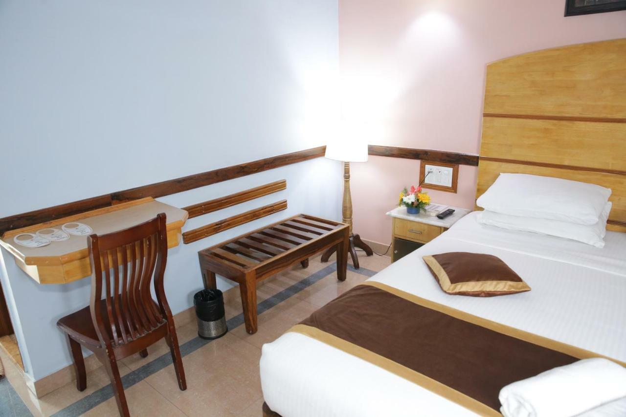 Hotel Presidency Kempegowda International Airport Bangalore Bagian luar foto