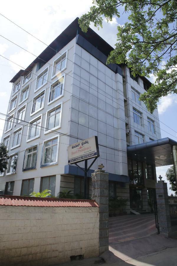 Hotel Presidency Kempegowda International Airport Bangalore Bagian luar foto